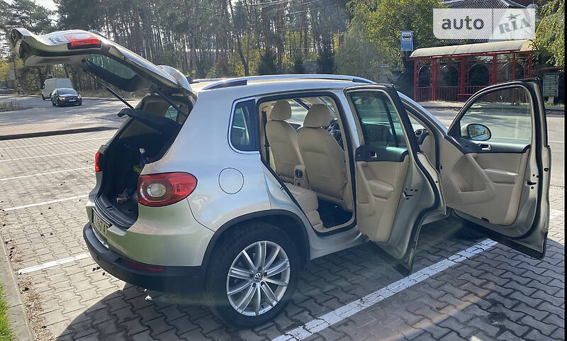 Volkswagen Tiguan (2010)