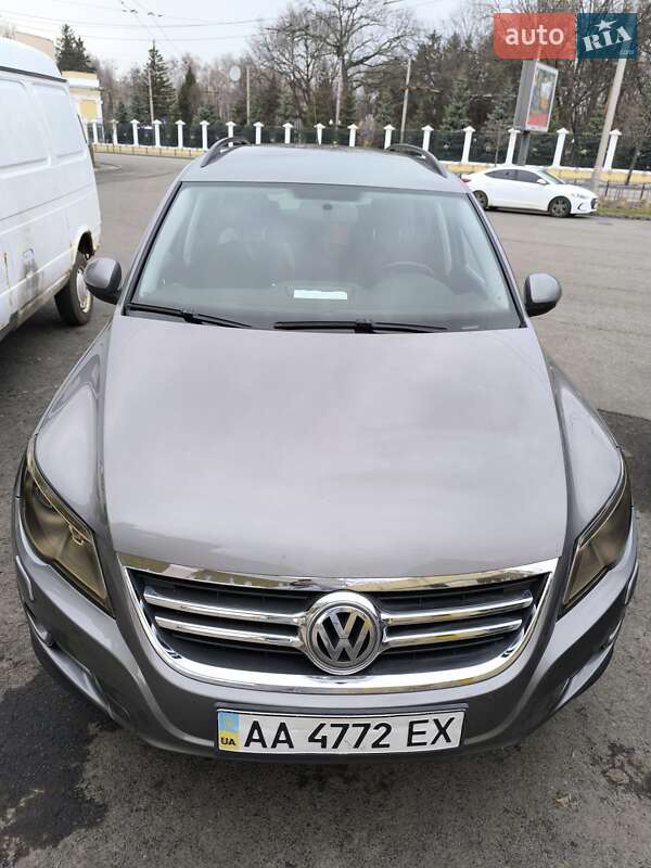 Volkswagen Tiguan (2010)