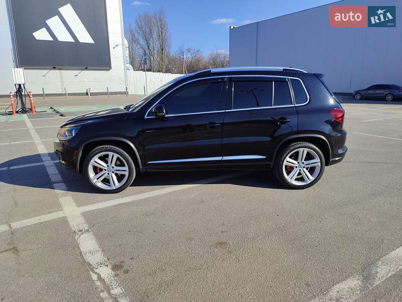 Volkswagen Tiguan (2015)