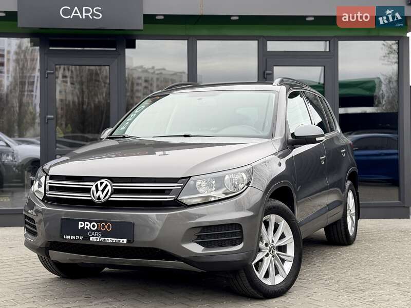 Volkswagen Tiguan (2015)
