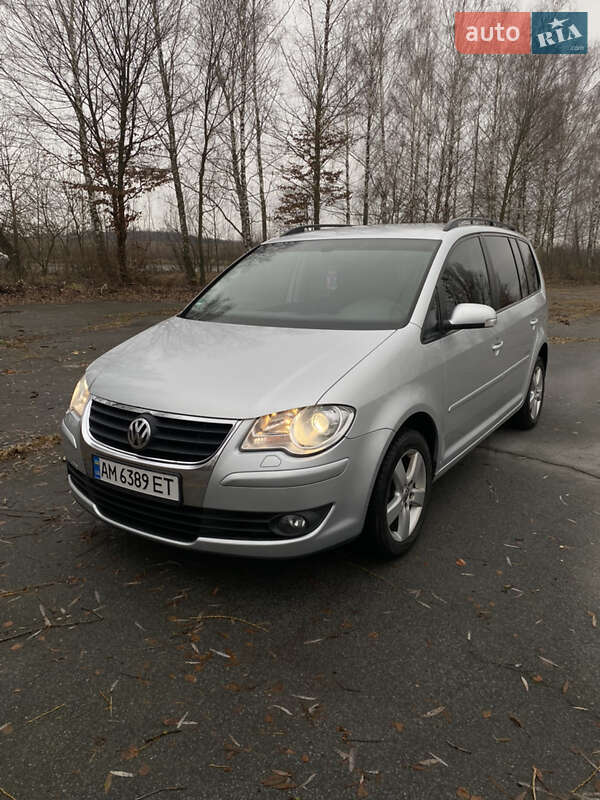 Volkswagen Touran (2008)