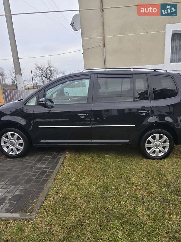 Volkswagen Touran (2010)
