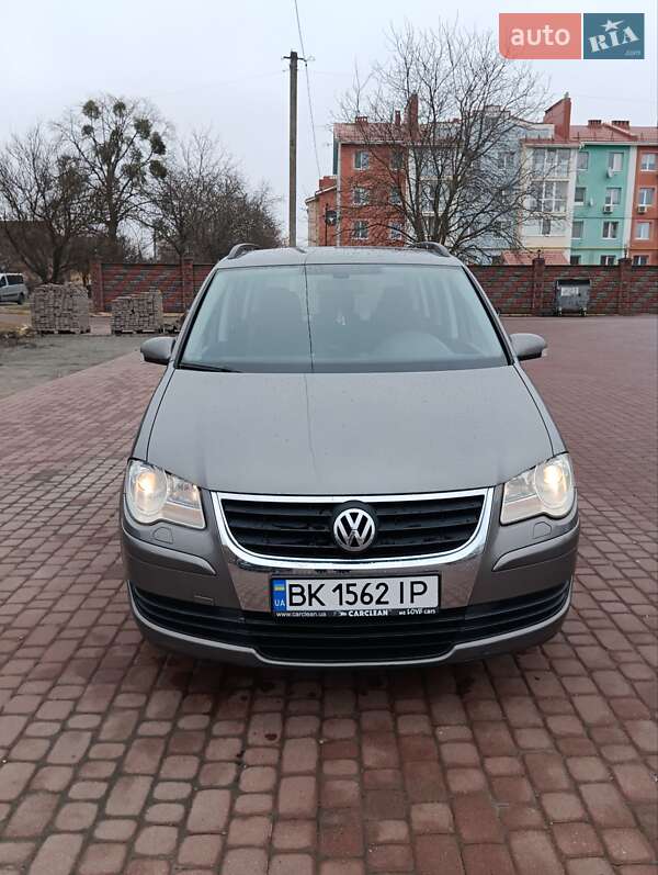 Volkswagen Touran (2007)