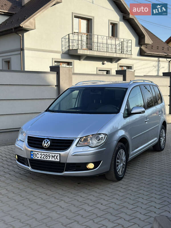 Volkswagen Touran (2008)