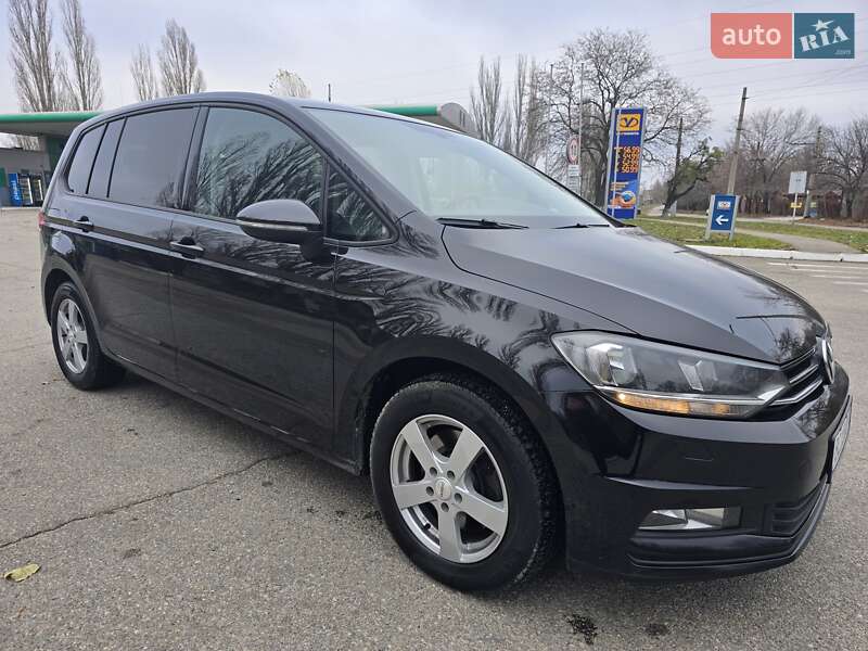 Volkswagen Touran (2016)