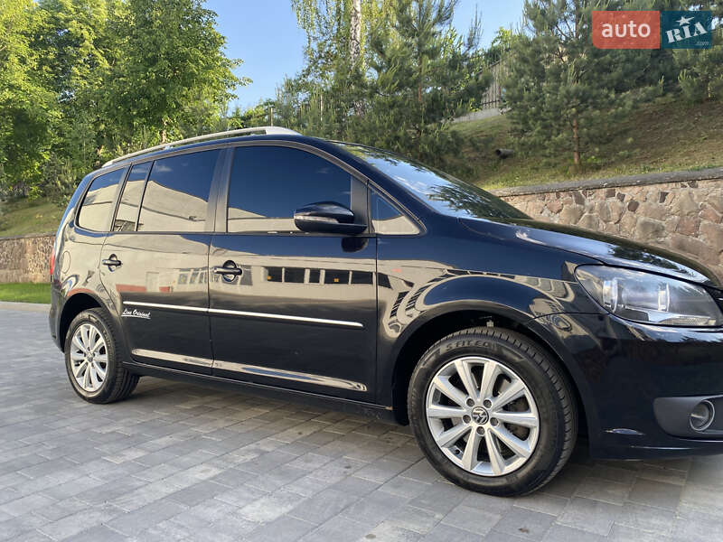 Volkswagen Touran (2012)