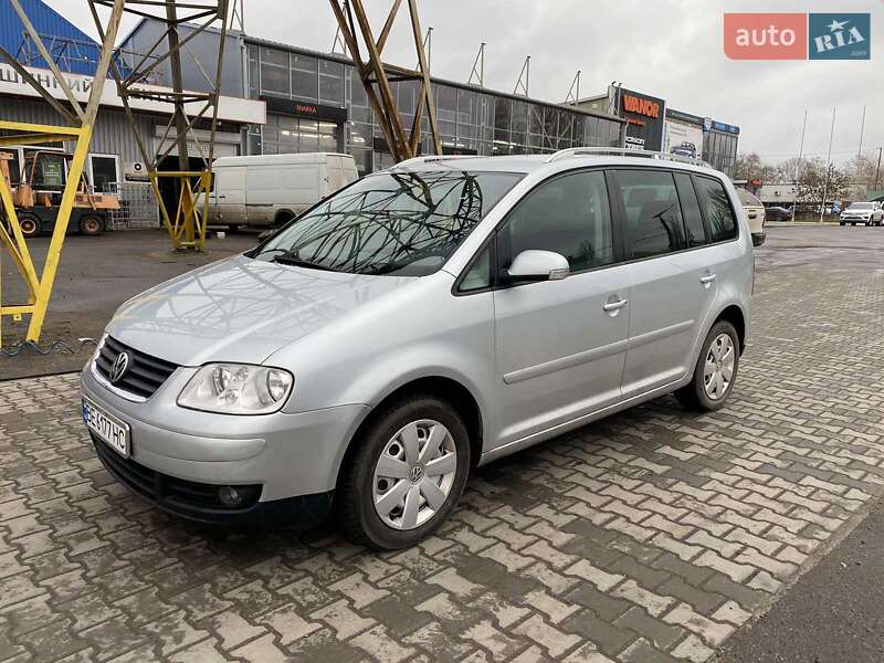 Volkswagen Touran (2003)