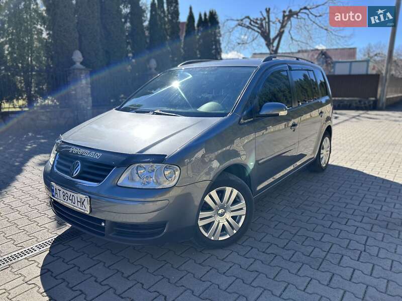 Volkswagen Touran (2005)