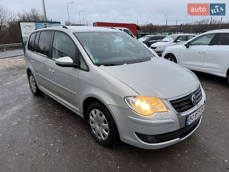 Volkswagen Touran (2010)