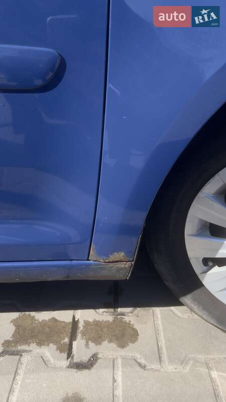 Volkswagen Touran (2004)
