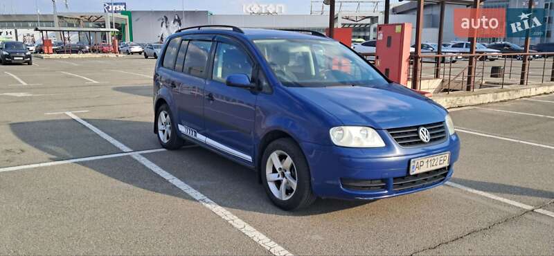 Volkswagen Touran (2004)