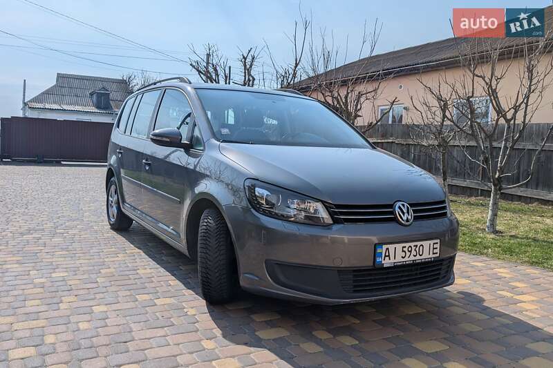 Volkswagen Touran (2015)