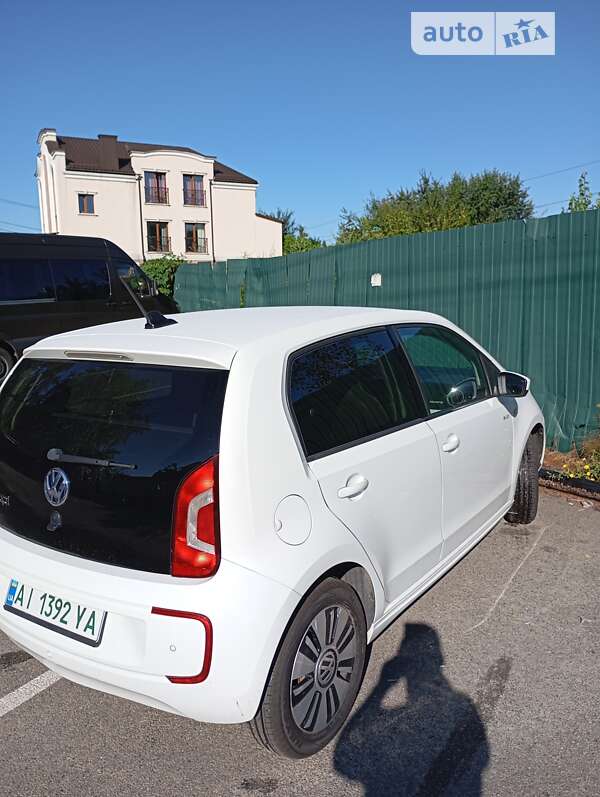 Volkswagen Up (2014)