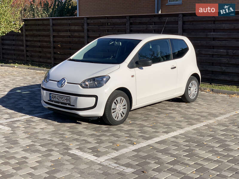 Volkswagen Up (2012)