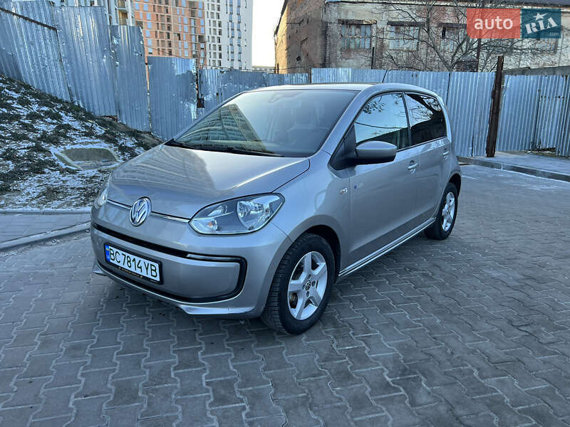 Volkswagen Up (2015)