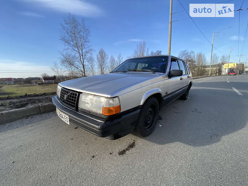 Volvo 940 (1991)