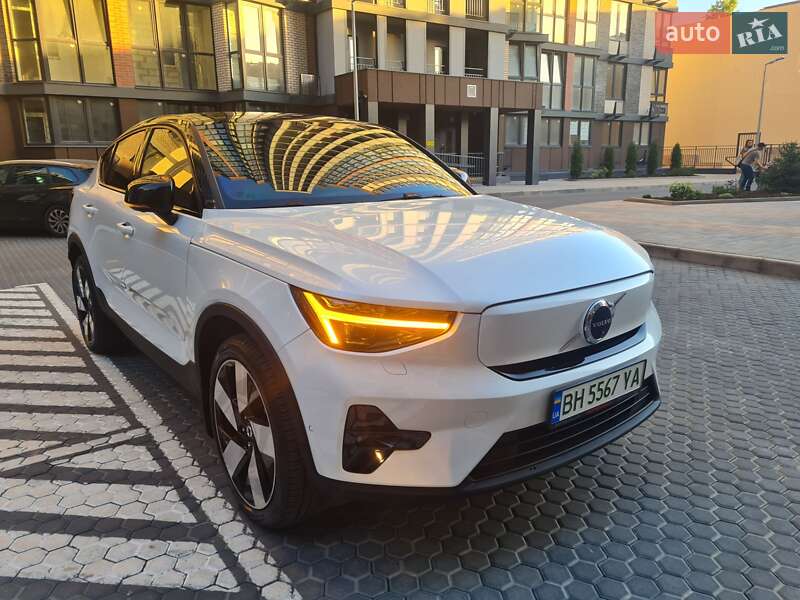 Volvo C40 recharge (2022)