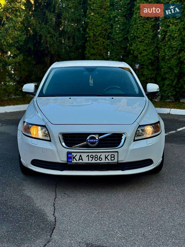 Volvo S40 (2011)