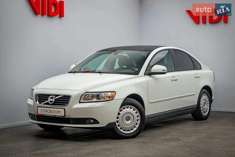 Volvo S40 (2011)