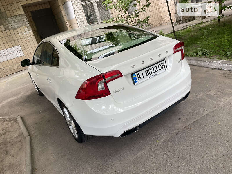 Volvo S60 (2014)