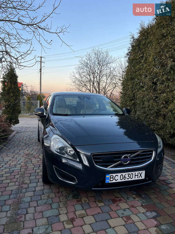 Volvo S60 (2011)