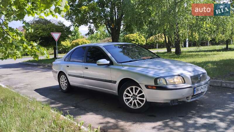Volvo S80 (1999)