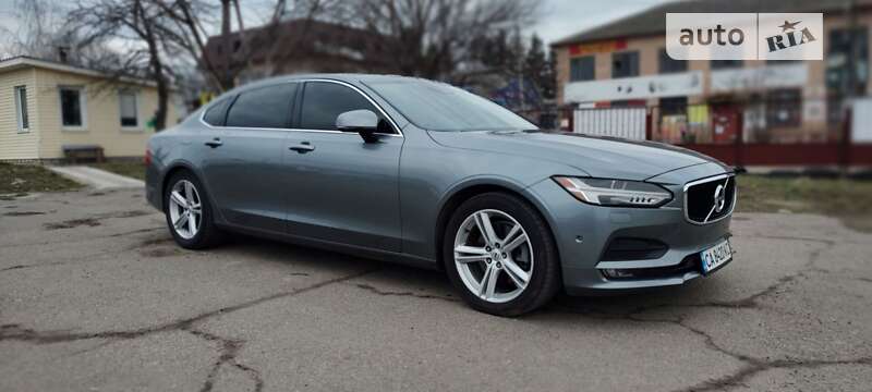 Volvo S90 (2017)