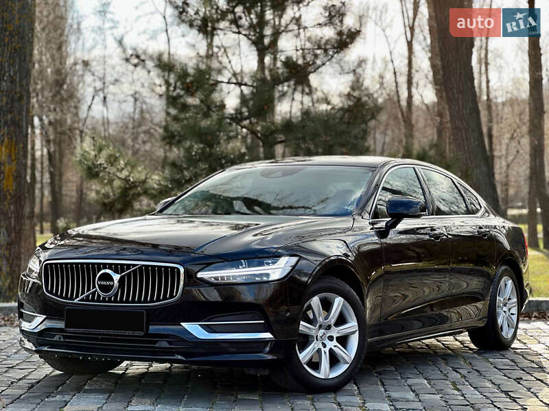 Volvo S90 (2019)