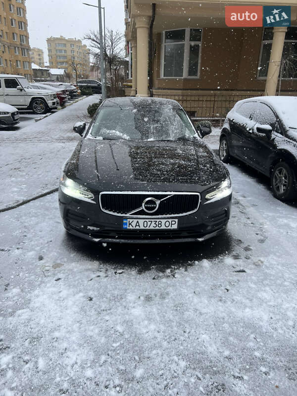 Volvo S90 (2016)