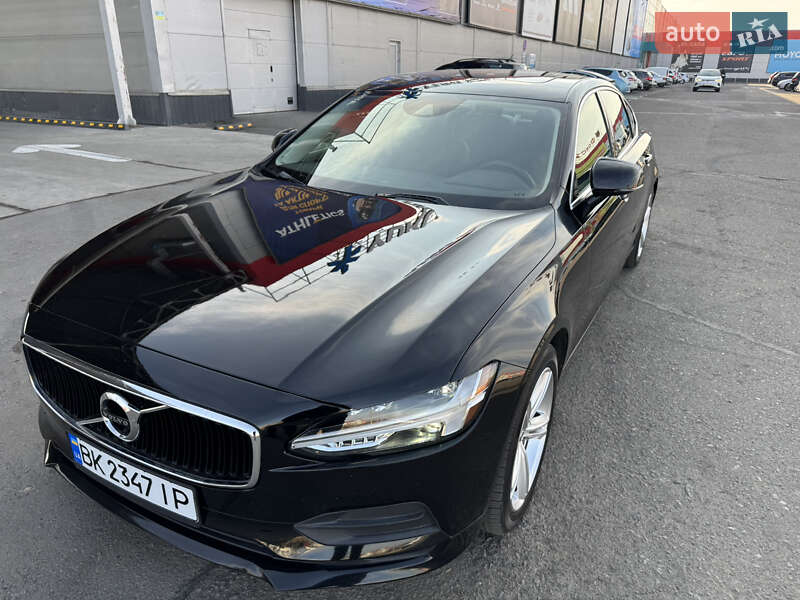 Volvo S90 (2018)