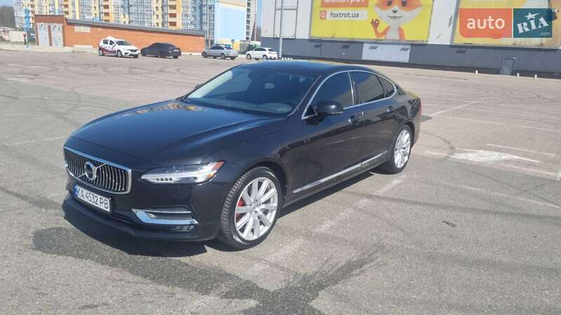 Volvo S90 (2016)