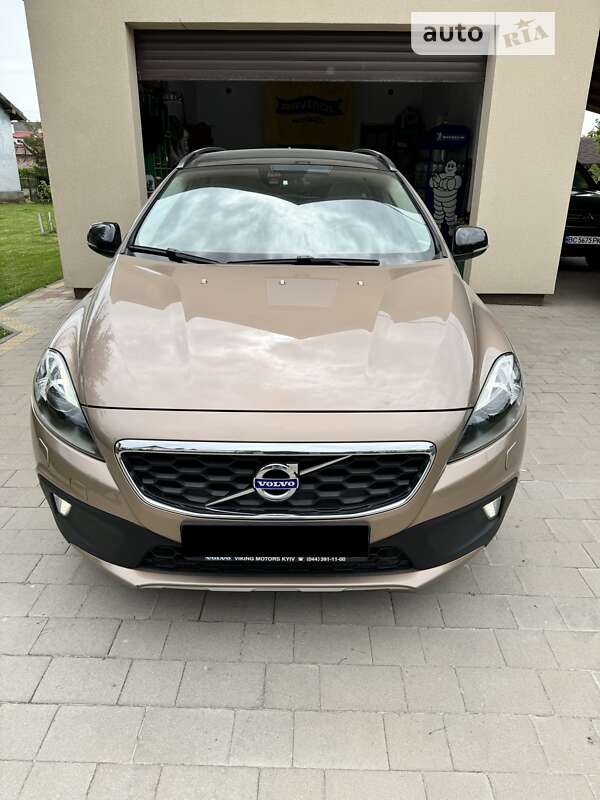 Volvo V40 (2015)