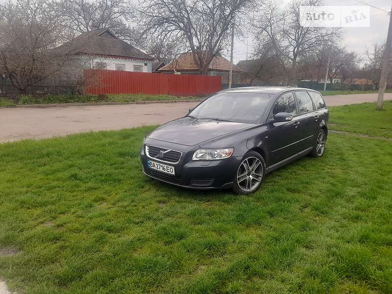Volvo V50 (2009)