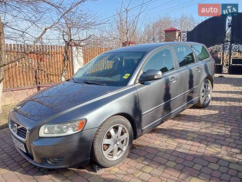 Volvo V50 (2011)