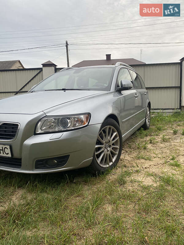 Volvo V50 (2009)