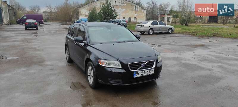 Volvo V50 (2010)