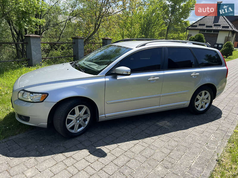 Volvo V50 (2008)