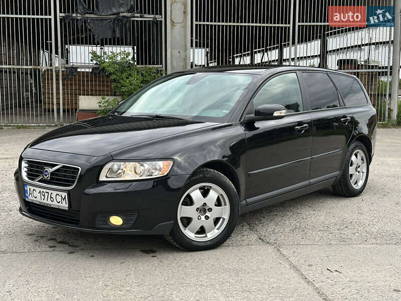 Volvo V50 (2008)