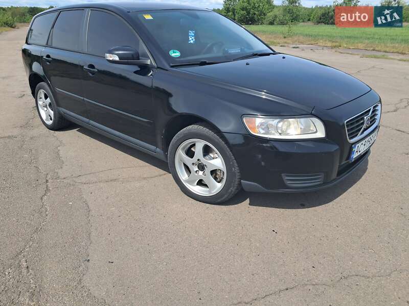 Volvo V50 (2008)