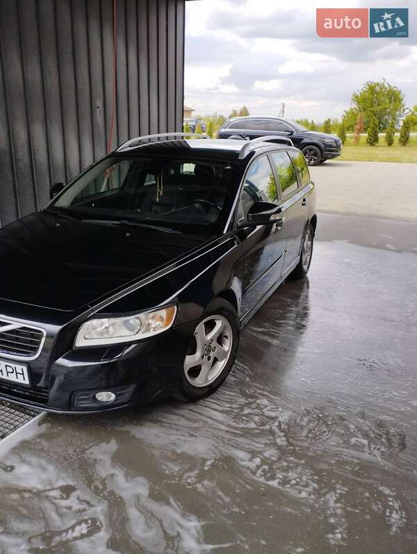 Volvo V50 (2011)