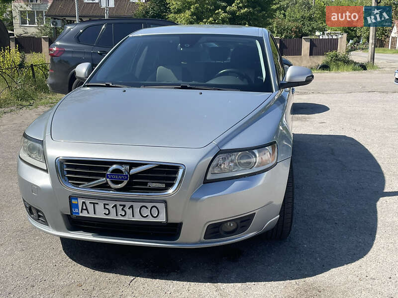 Volvo V50 (2010)