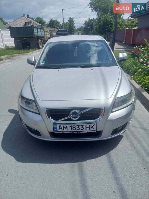 Volvo V50 (2010)