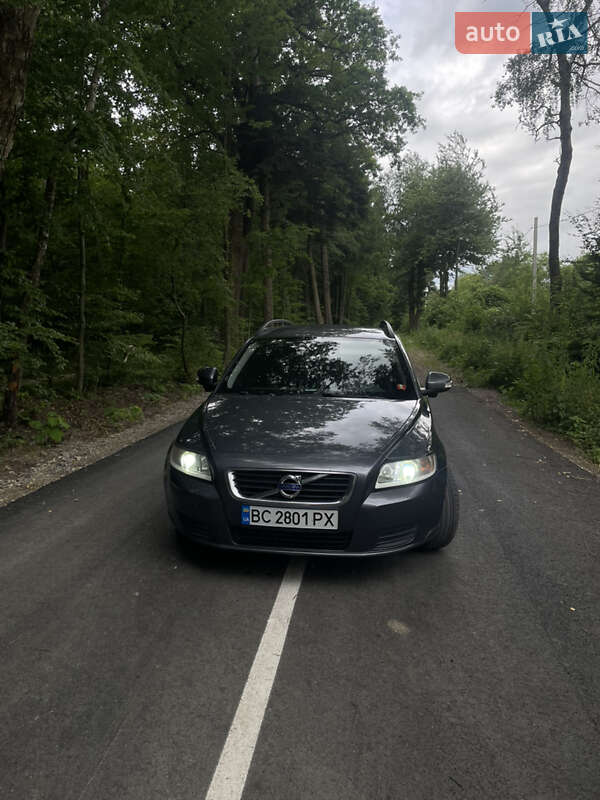Volvo V50 (2010)