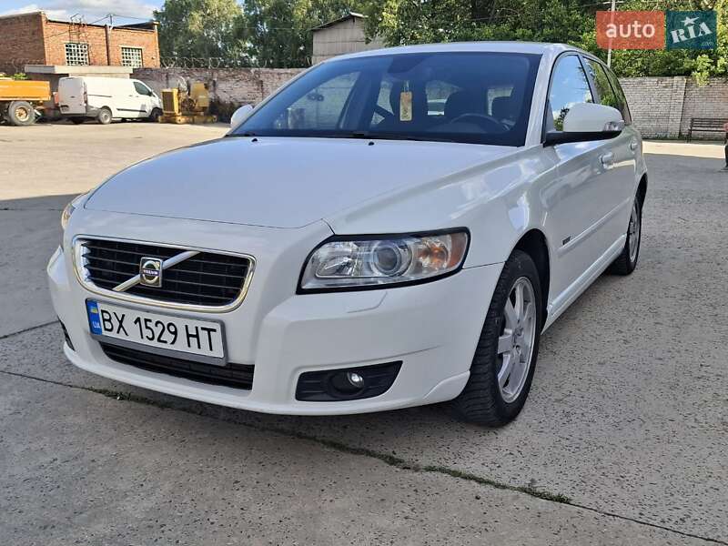 Volvo V50 (2009)
