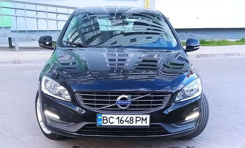 Volvo V60 (2015)