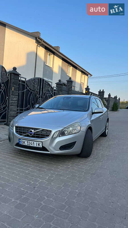 Volvo V60 (2012)