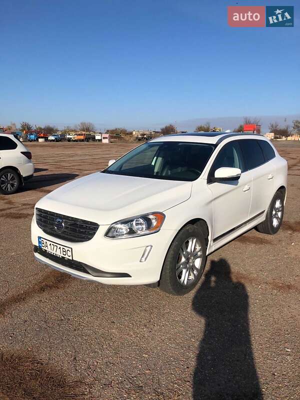 Volvo Xc60 (2015)