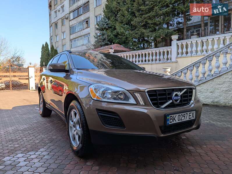 Volvo Xc60 (2011)