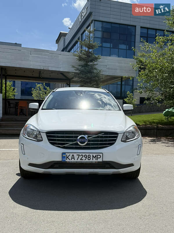 Volvo Xc60 (2015)