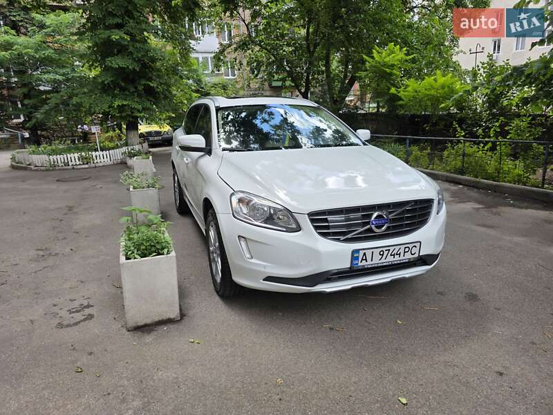 Volvo Xc60 (2015)
